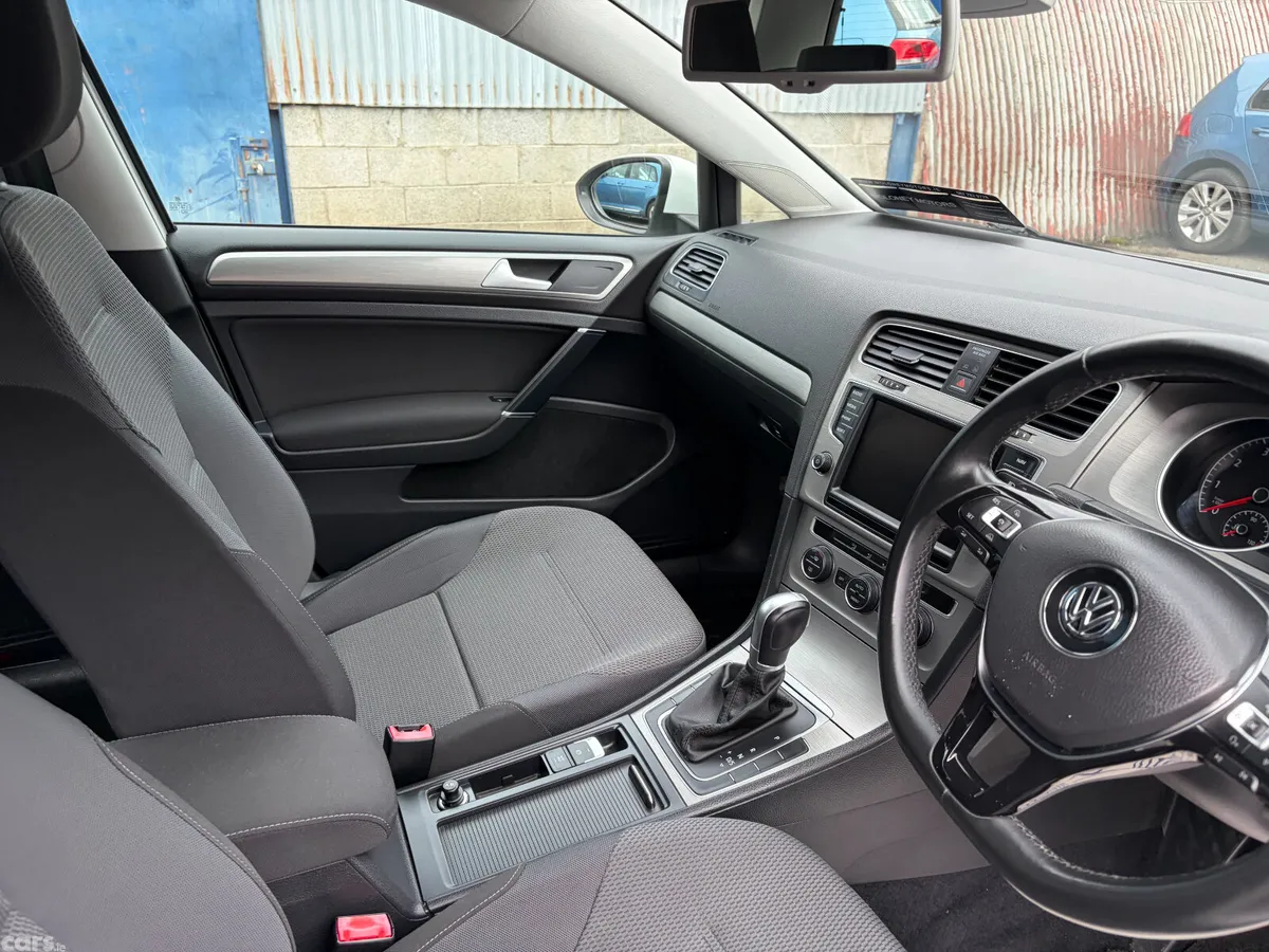 Volkswagen Golf Hatchback, Petrol, 2015, White