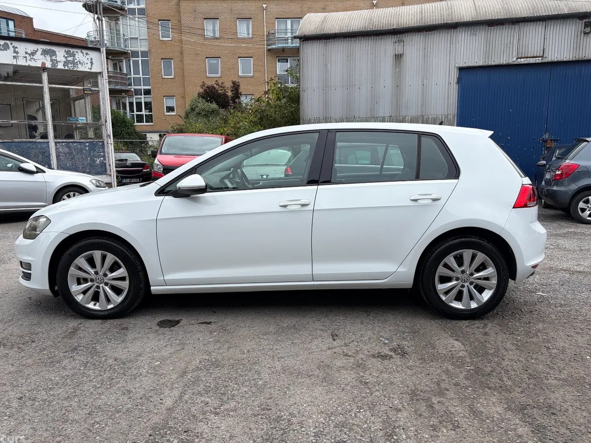 Volkswagen Golf Hatchback, Petrol, 2015, White