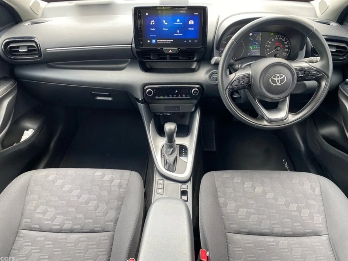 Toyota Yaris Hatchback, Petrol Hybrid, 2024, Bronze