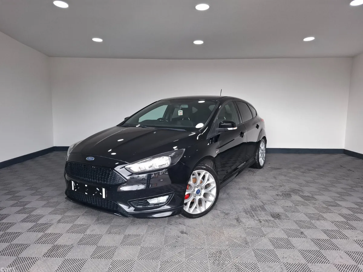 Ford Focus Hatchback, Diesel, 2017, Black