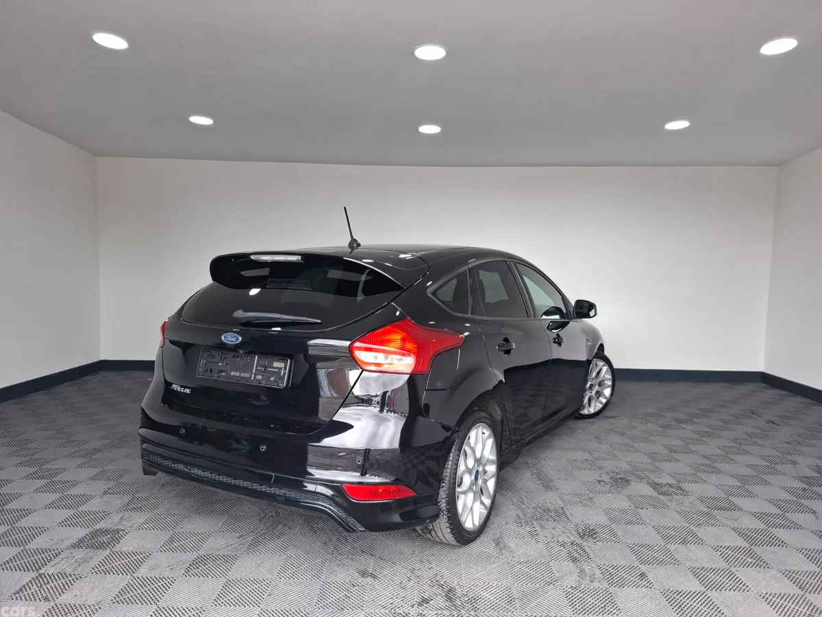 Ford Focus Hatchback, Diesel, 2017, Black