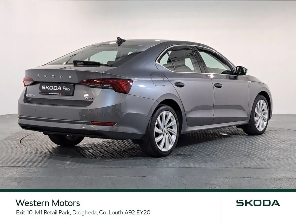Skoda Octavia Saloon, Petrol Hybrid, 2024, Grey