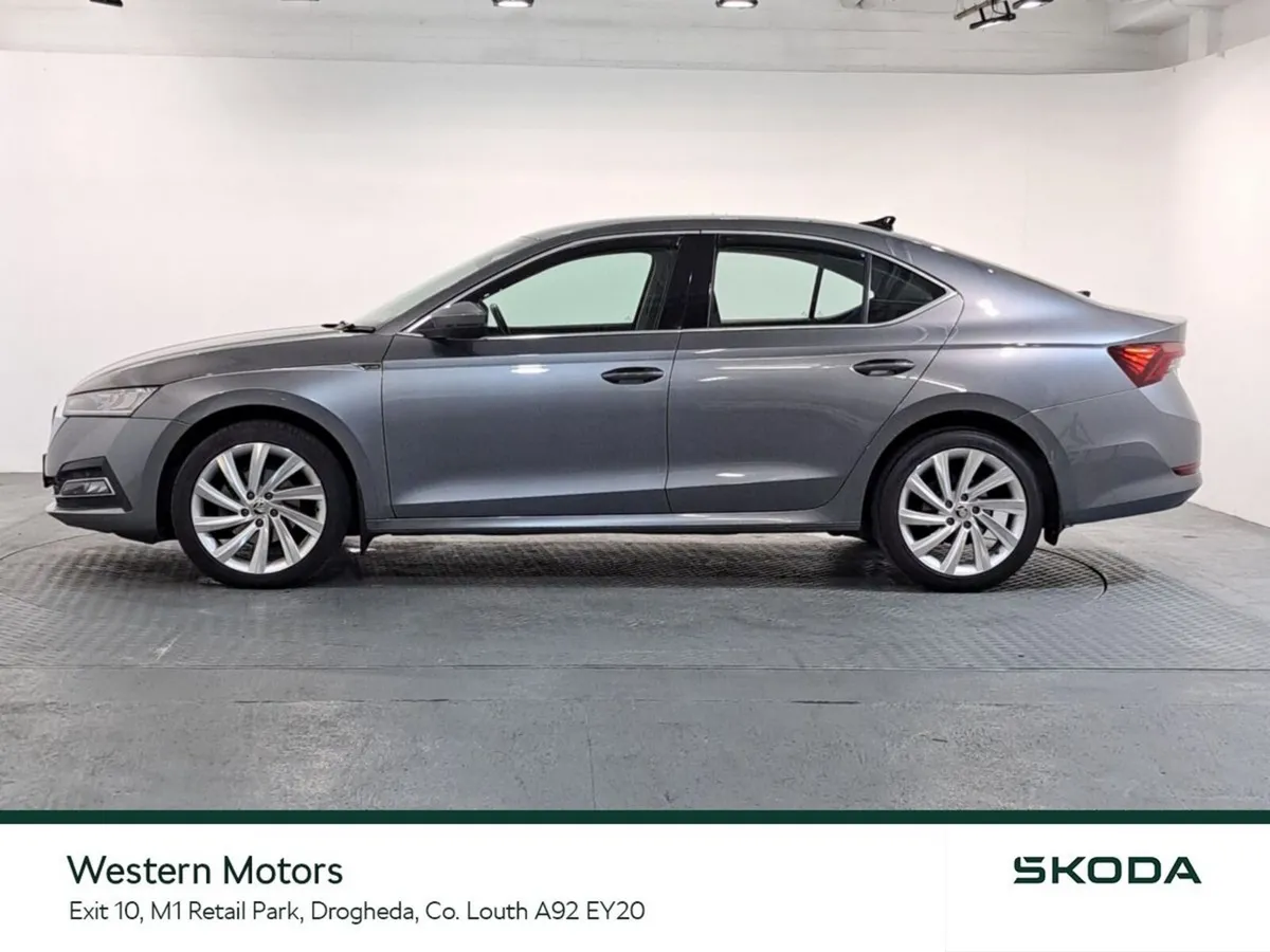 Skoda Octavia Saloon, Petrol Hybrid, 2024, Grey