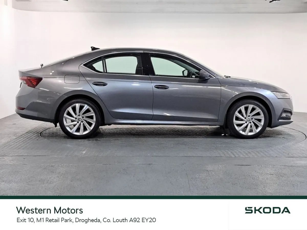 Skoda Octavia Saloon, Petrol Hybrid, 2024, Grey