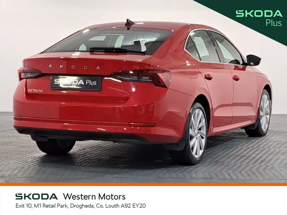 Skoda Octavia Saloon, Petrol, 2023, Red