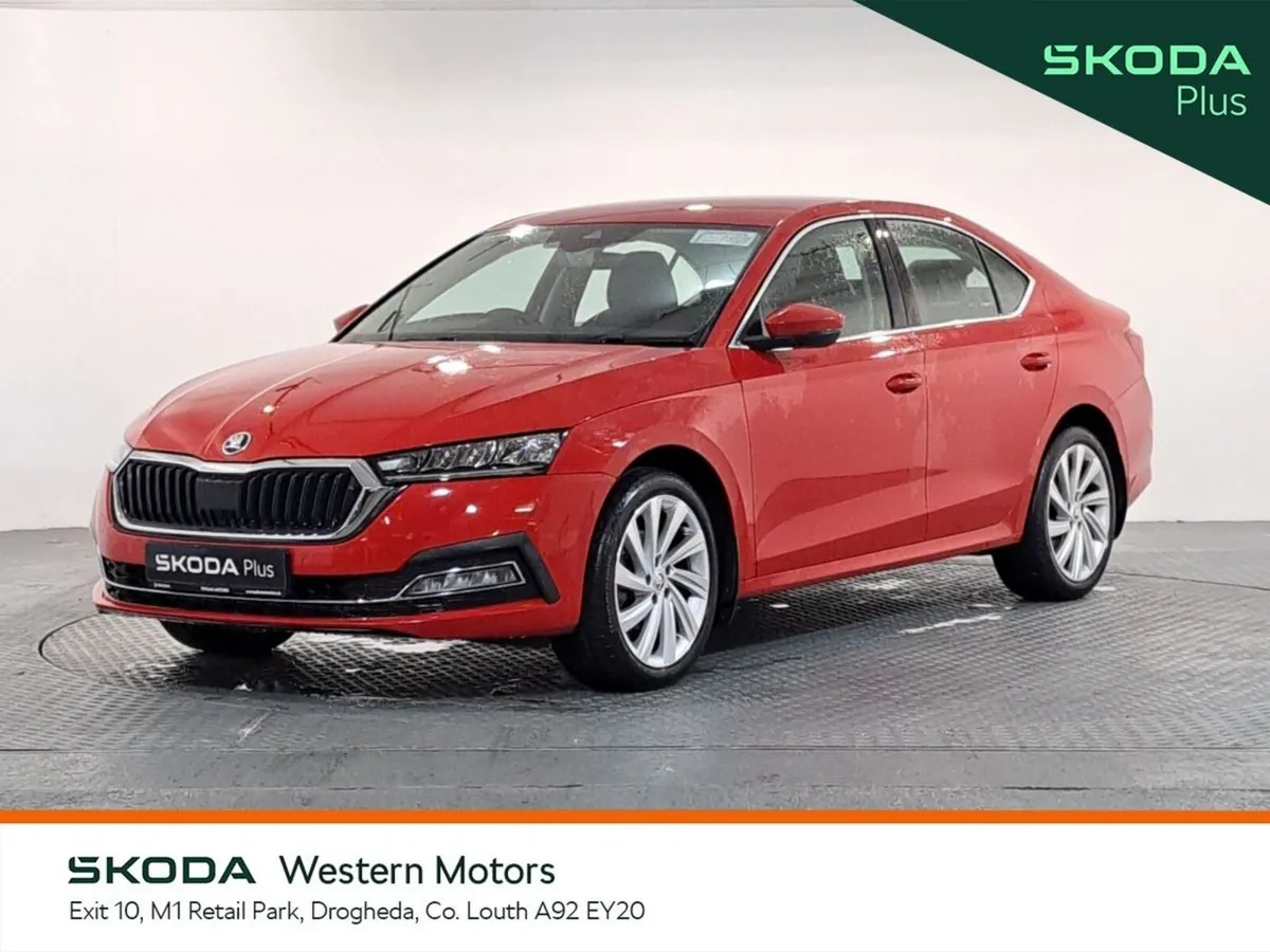 Skoda Octavia Saloon, Petrol, 2023, Red