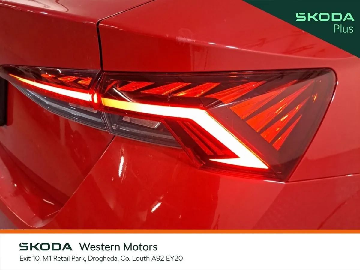Skoda Octavia Saloon, Petrol, 2023, Red