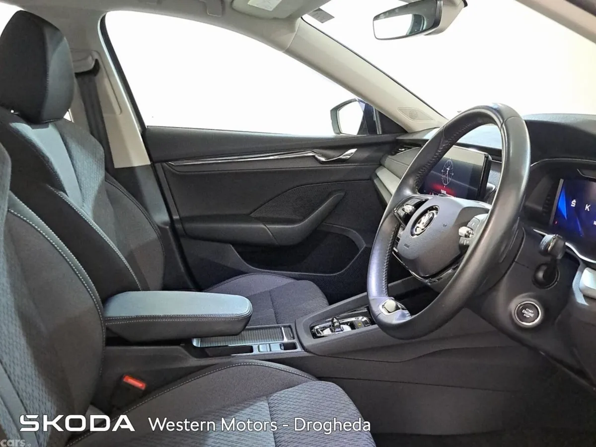 Skoda Octavia Saloon, Petrol Hybrid, 2024, Grey
