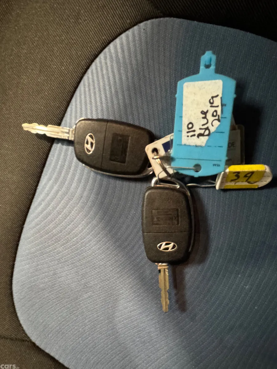 Hyundai i10 Hatchback, Petrol, 2019, Blue
