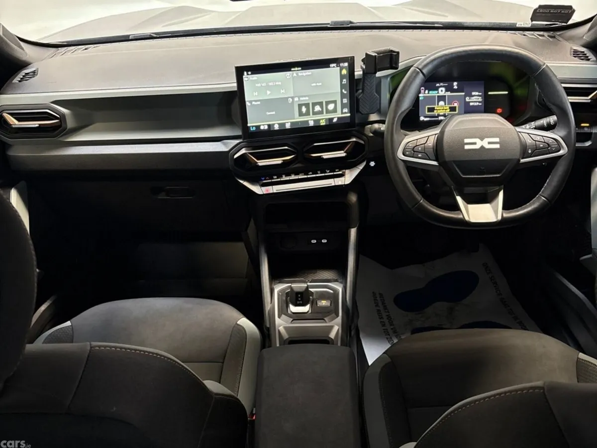 Dacia Duster SUV, Petrol Hybrid, 2026, Grey