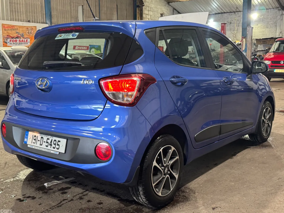 Hyundai i10 Hatchback, Petrol, 2019, Blue