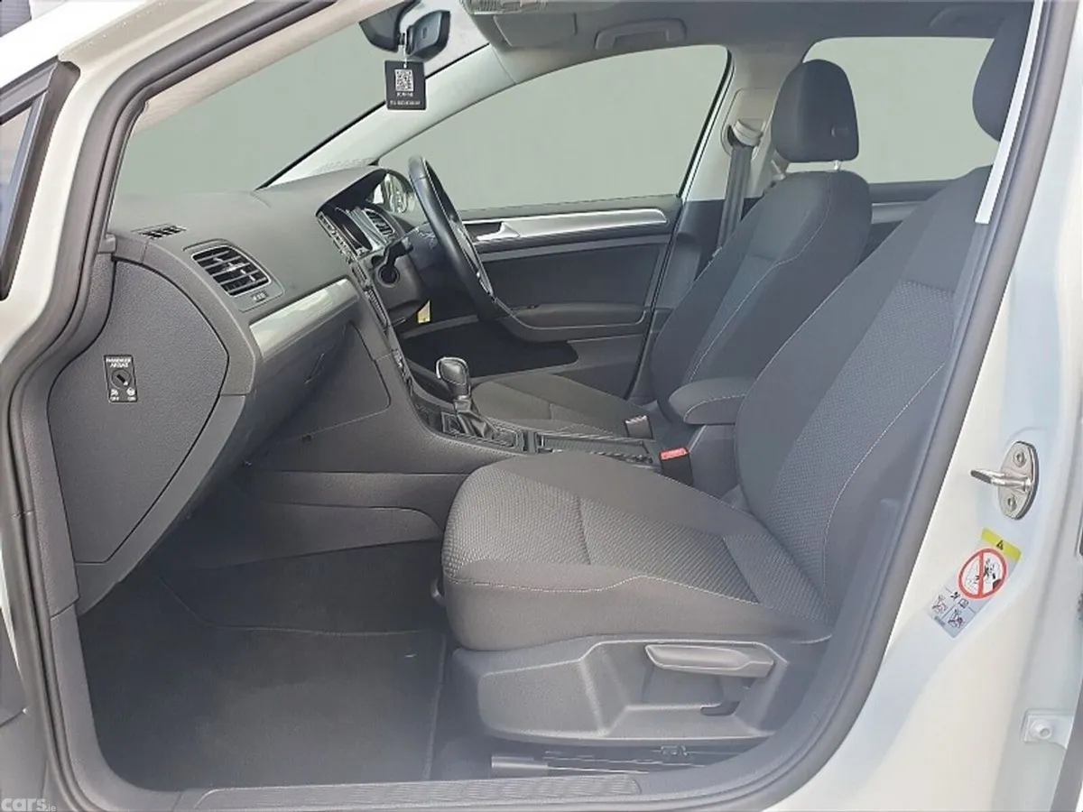Volkswagen Golf Hatchback, Petrol, 2018, White