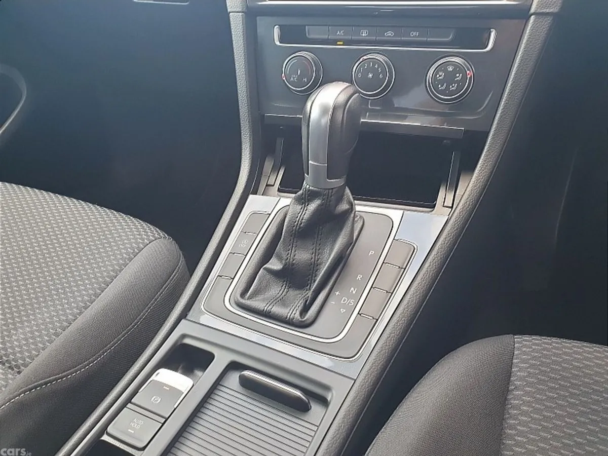 Volkswagen Golf Hatchback, Petrol, 2018, White