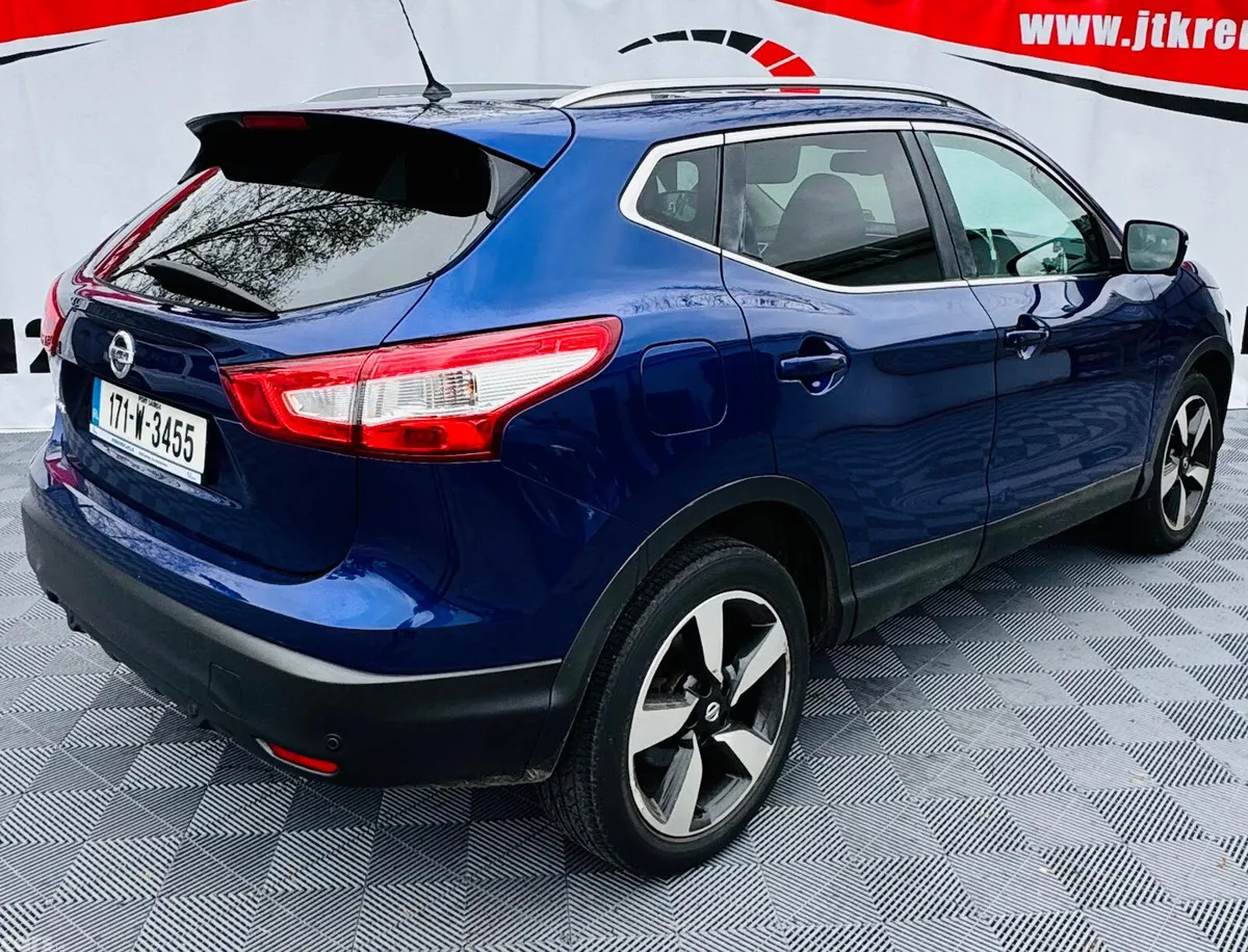 Nissan Qashqai SUV, Diesel, 2017, Blue