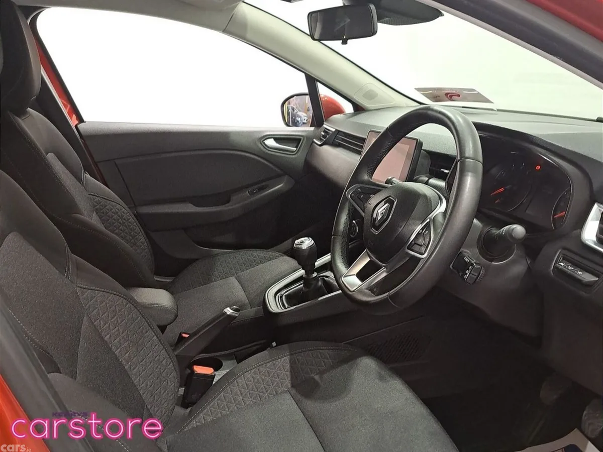 Renault Clio Hatchback, Petrol, 2022, Red