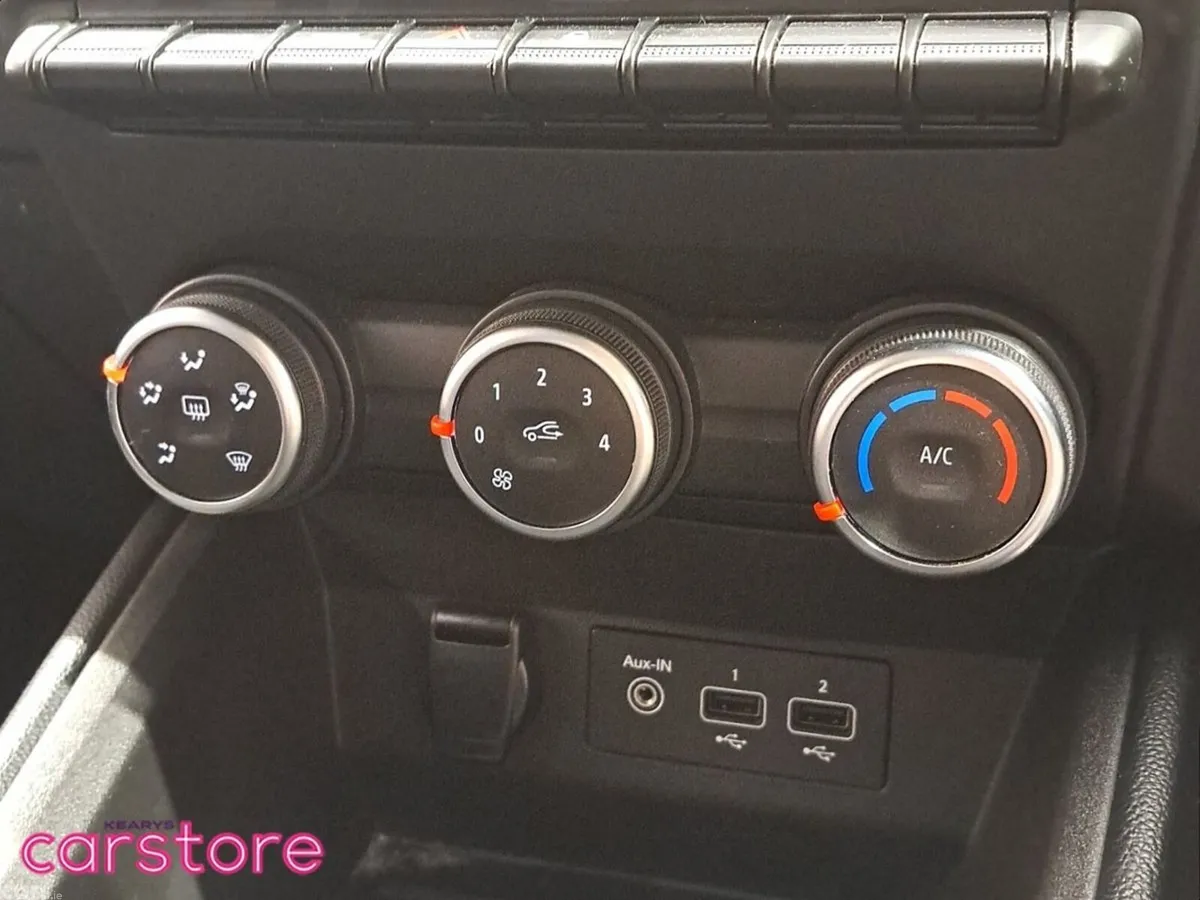 Renault Clio Hatchback, Petrol, 2022, Red