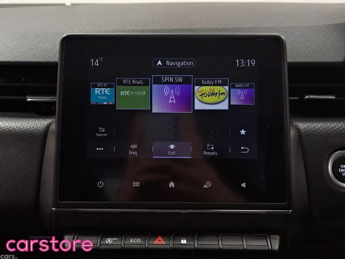Renault Clio Hatchback, Petrol, 2022, Red