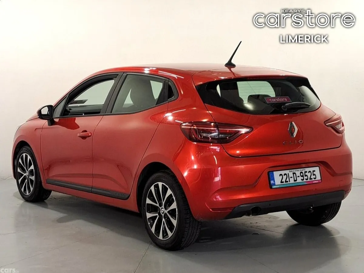 Renault Clio Hatchback, Petrol, 2022, Red
