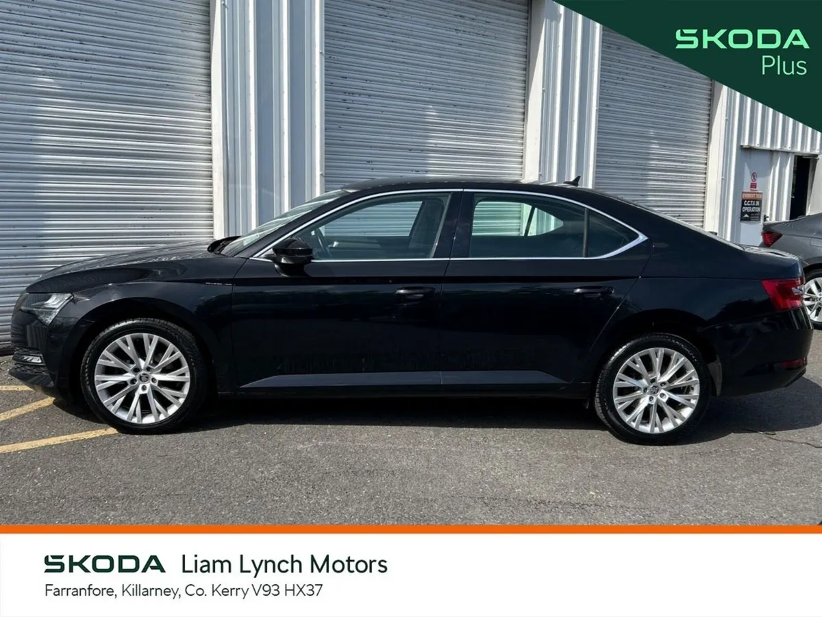 Skoda Superb Saloon, Diesel, 2023, Black