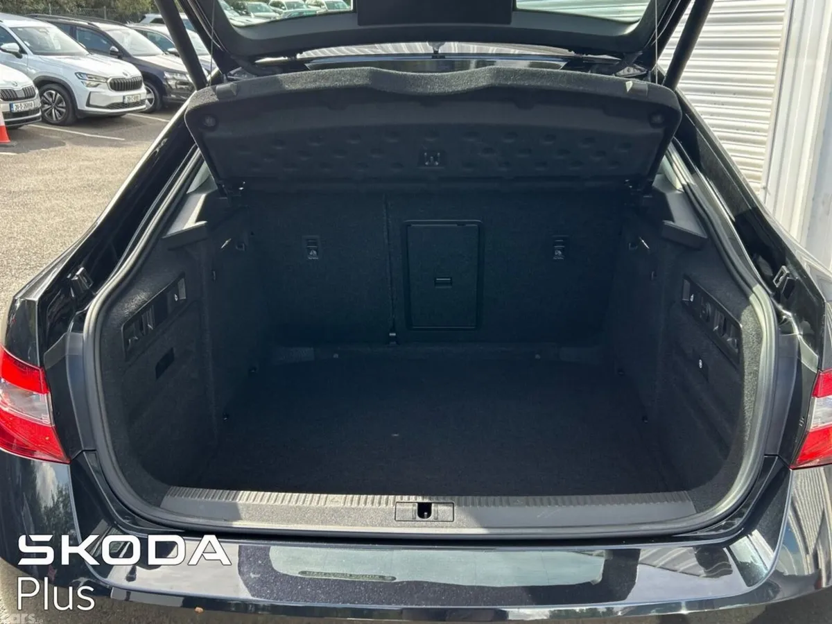 Skoda Superb Saloon, Diesel, 2023, Black