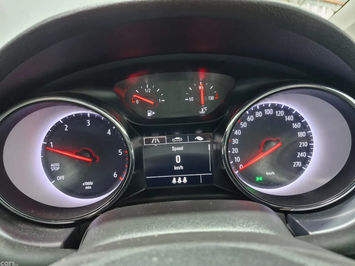 Opel Astra Hatchback, Diesel, 2020, Black