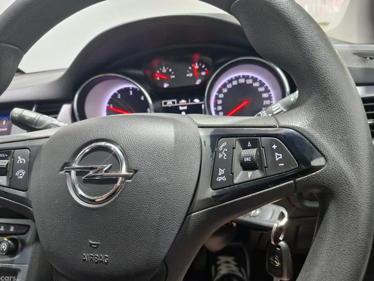 Opel Astra Hatchback, Diesel, 2020, Black
