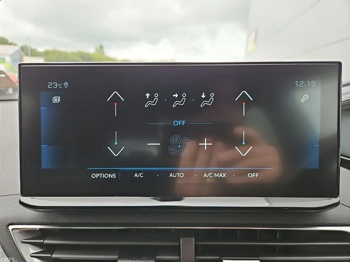 Peugeot 3008 MPV, Diesel, 2022, Grey