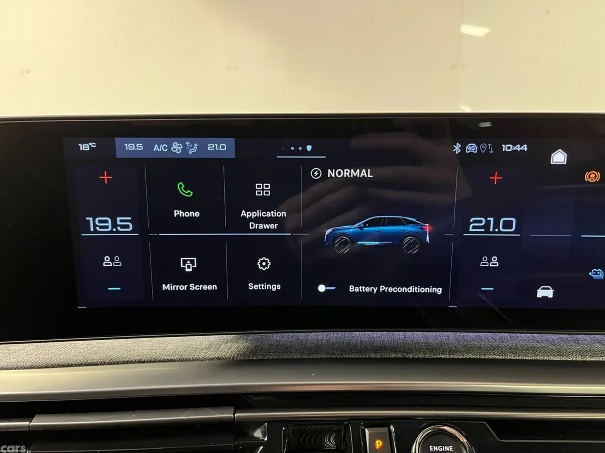 Peugeot 3008 SUV, Electric, 2025, Grey