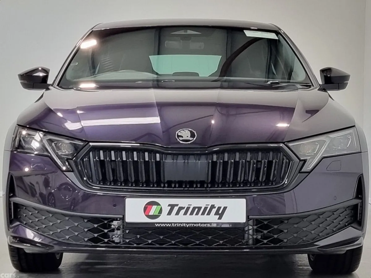 Skoda Octavia Saloon, Diesel, 2027, Purple