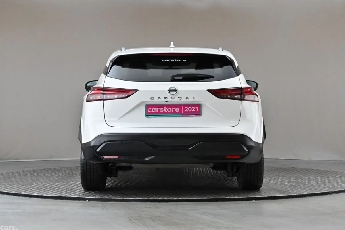 Nissan Qashqai SUV, Petrol Hybrid, 2021, White