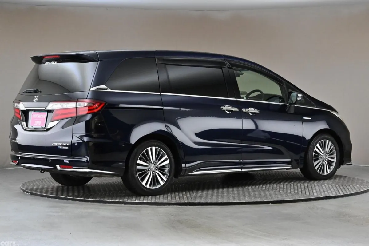 Honda Odyssey MPV, Petrol Hybrid, 2018, Blue