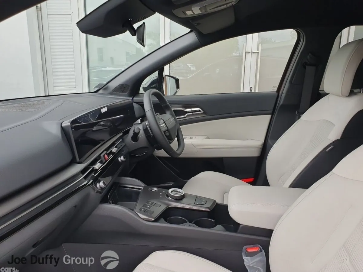 Kia Sportage SUV, Petrol Hybrid, 2026, Red