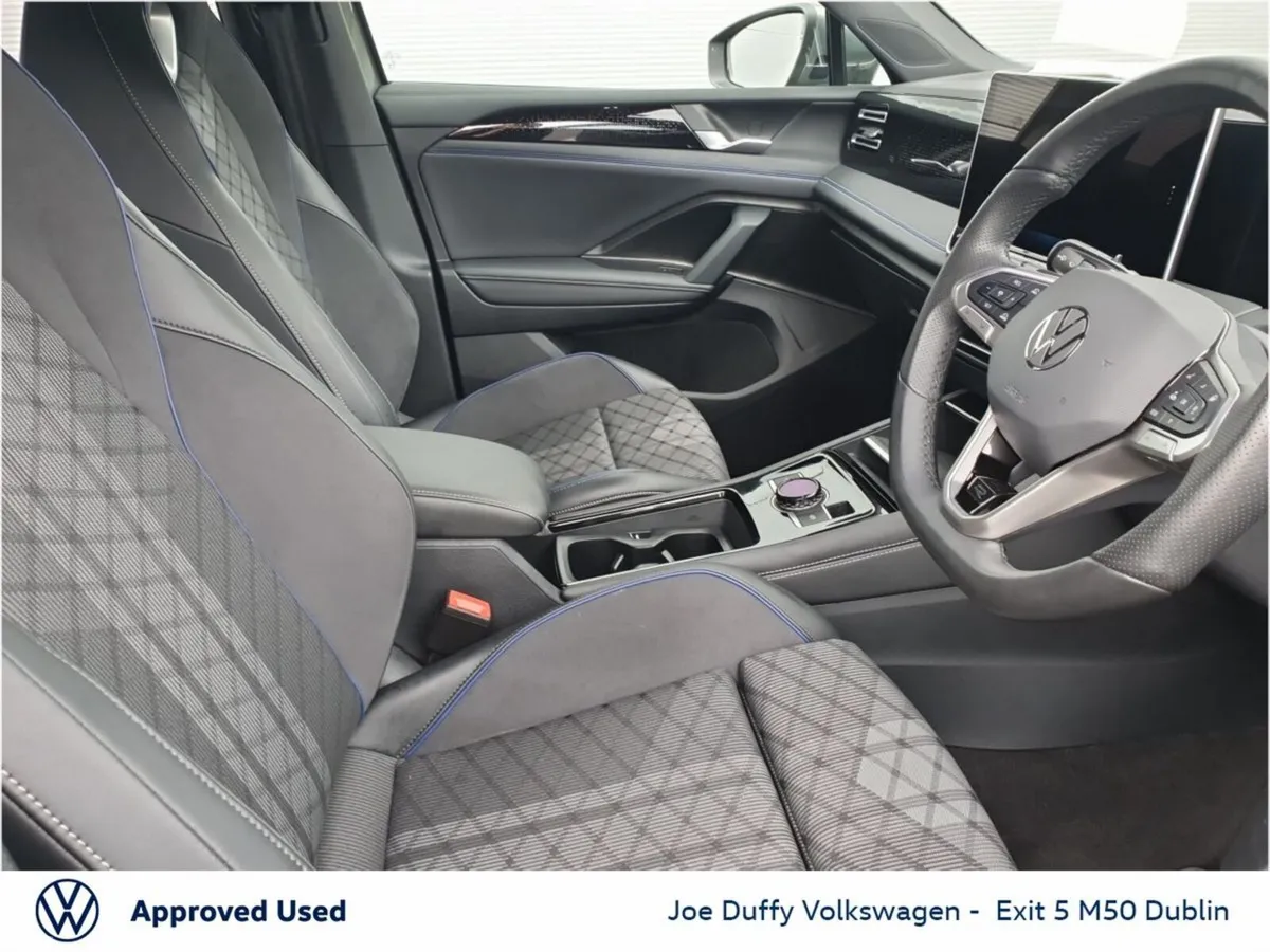 Volkswagen Tiguan SUV, Petrol Hybrid, 2025, Green