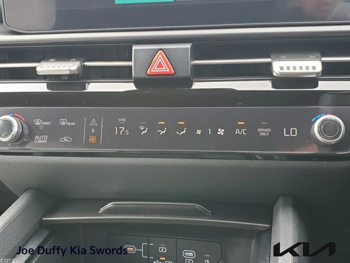 Kia Sportage SUV, Petrol Hybrid, 2026, Red