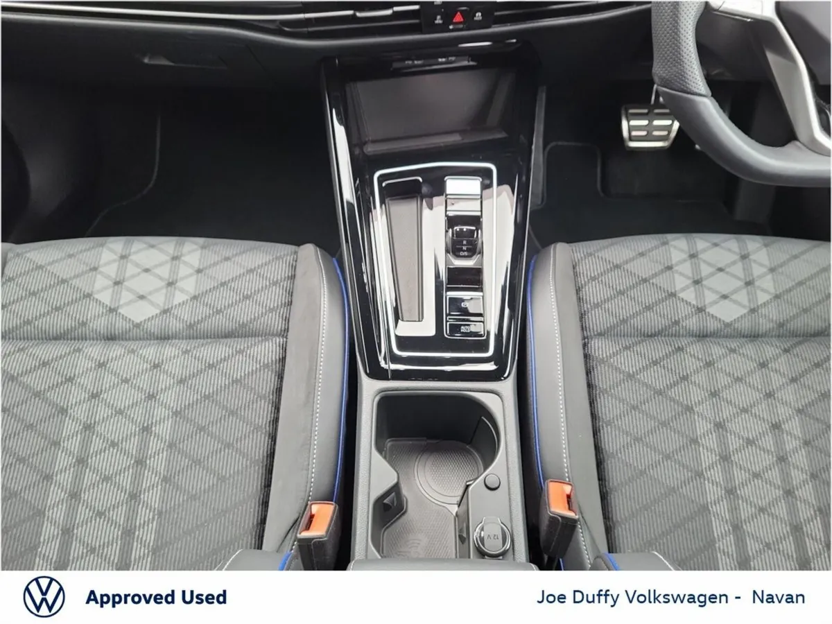 Volkswagen Golf Estate, Petrol, 2025, Grey