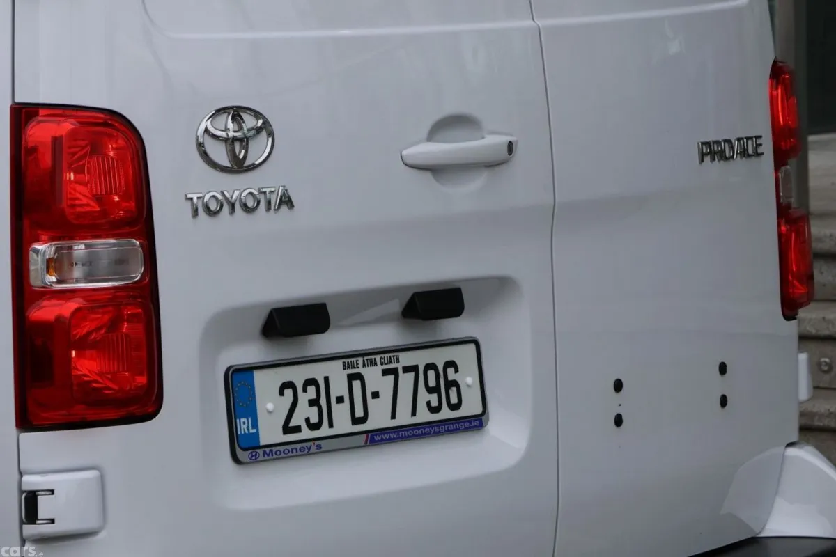 Toyota Proace MPV, Diesel, 2023, White