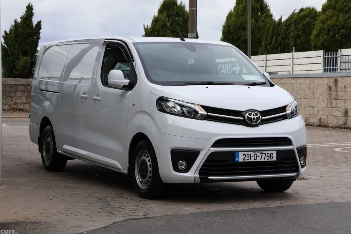 Toyota Proace MPV, Diesel, 2023, White