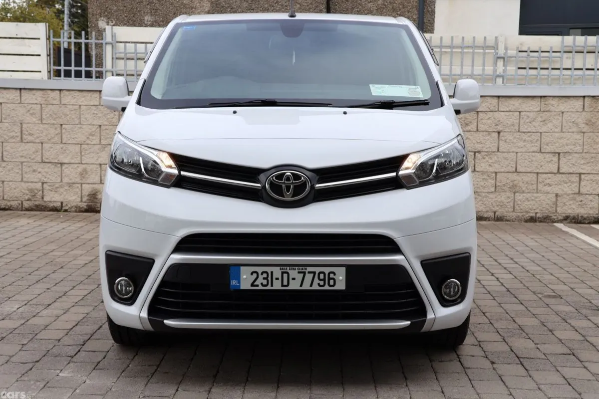 Toyota Proace MPV, Diesel, 2023, White