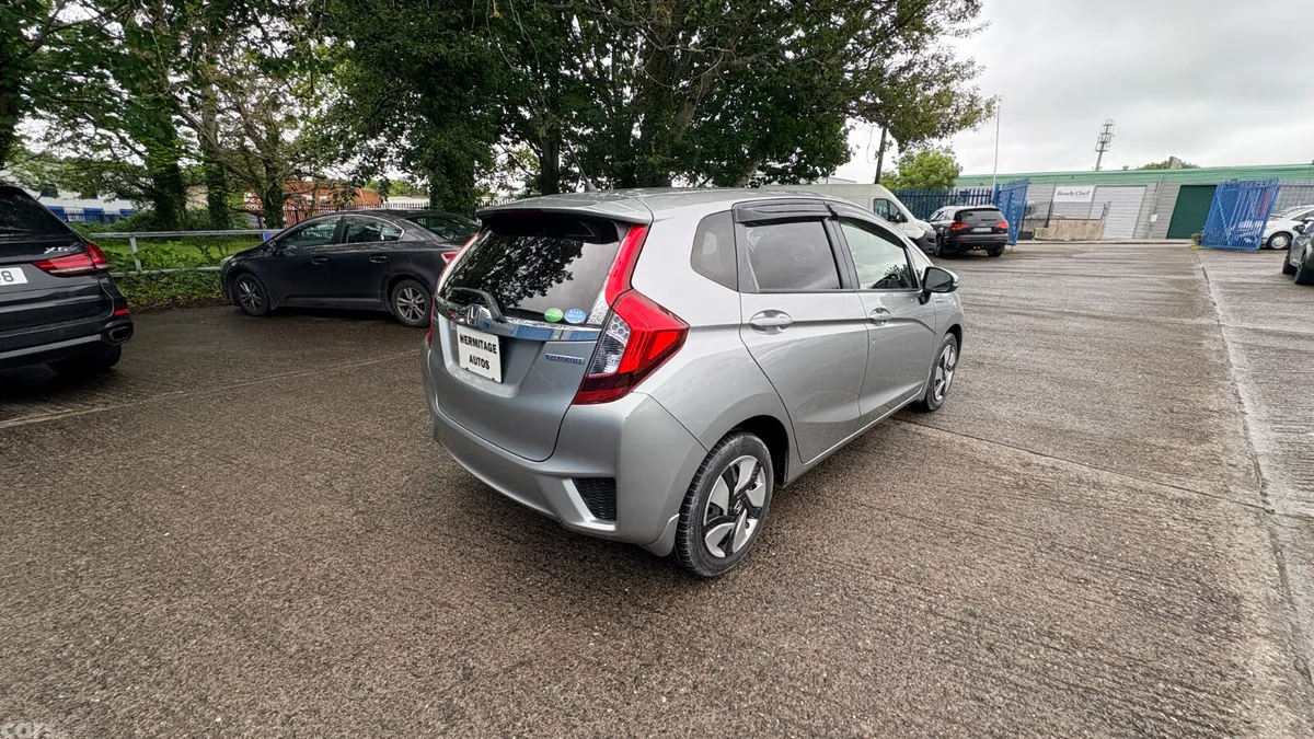 Honda Fit Hatchback, Petrol Hybrid, 2014, Silver