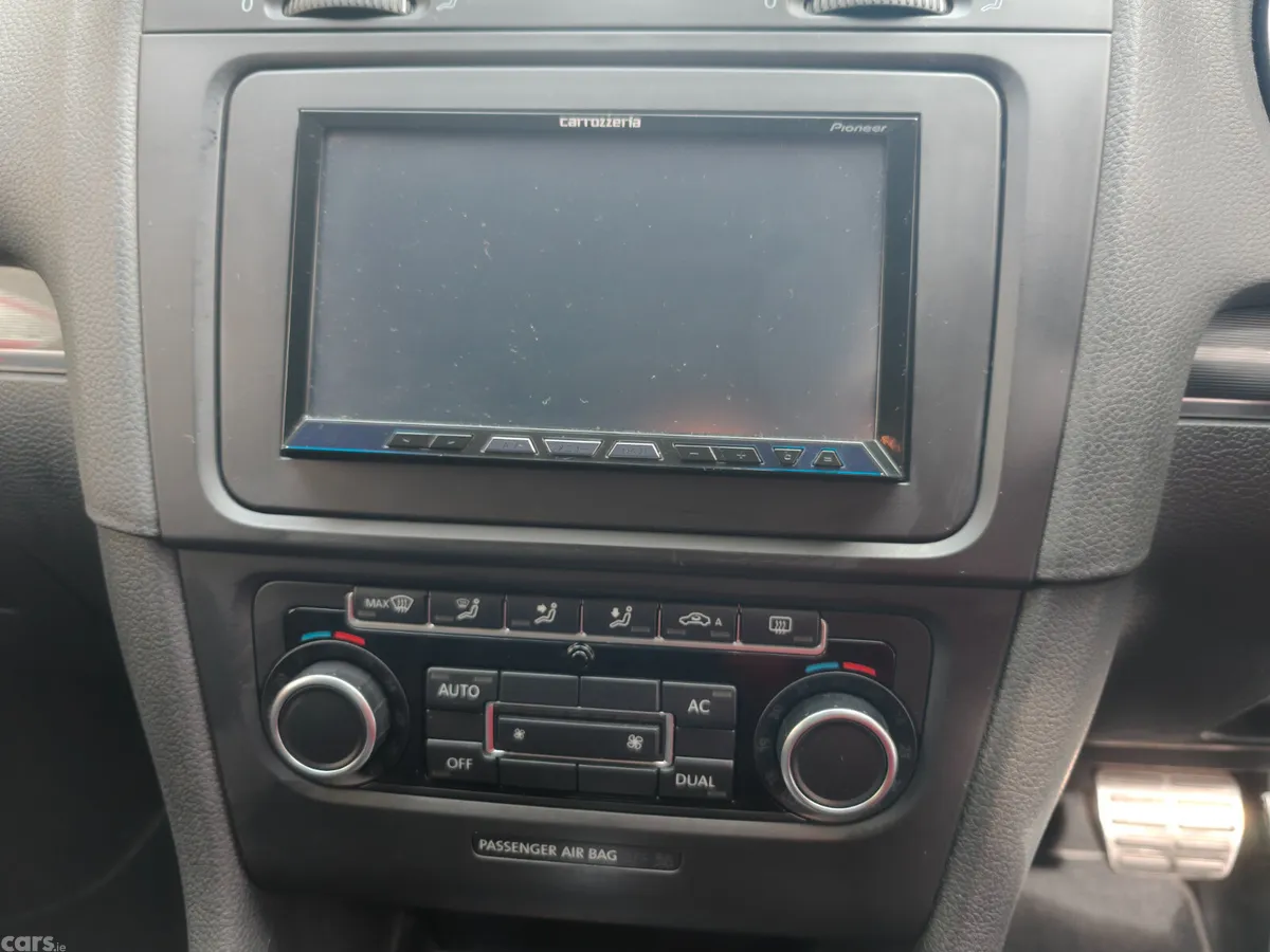 Volkswagen Golf Hatchback, Petrol, 2011, Black