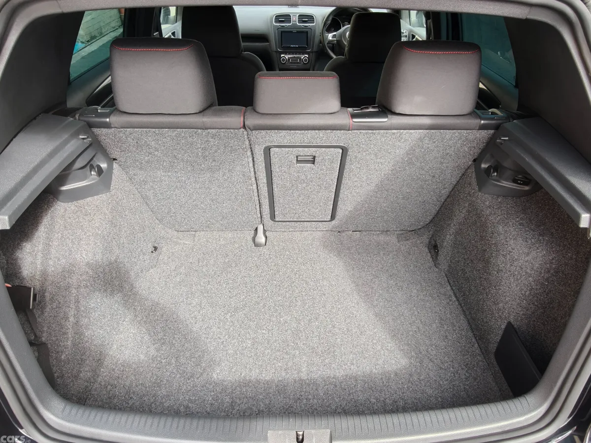 Volkswagen Golf Hatchback, Petrol, 2011, Black