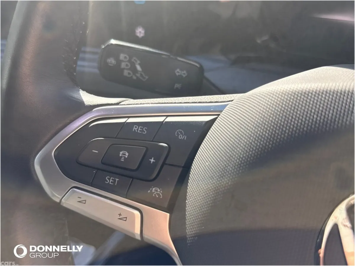 Volkswagen Golf Hatchback, Petrol, 2023, White