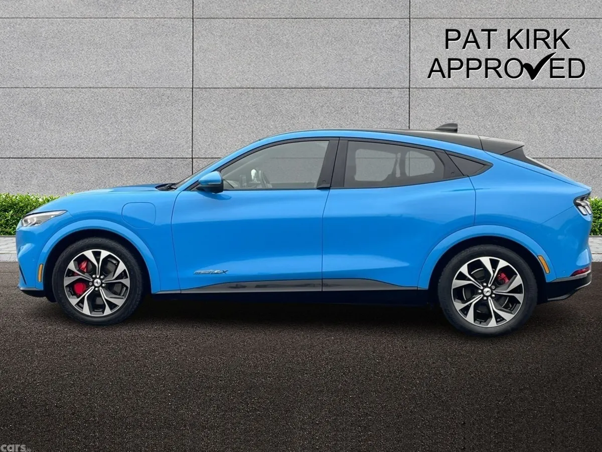 Ford Mustang Mach-E Hatchback, Electric, 2021, Blue