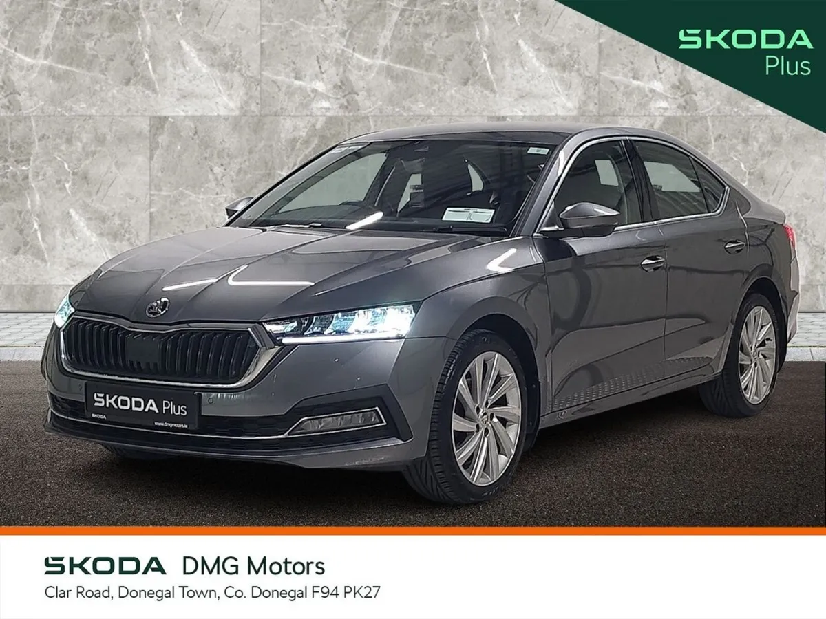 Skoda Octavia Saloon, Diesel, 2024, Grey