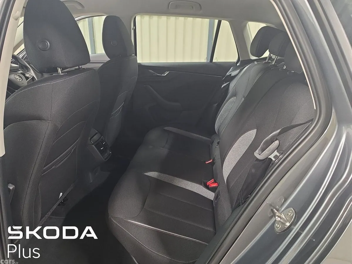 Skoda Kamiq Hatchback, Petrol, 2024, Grey