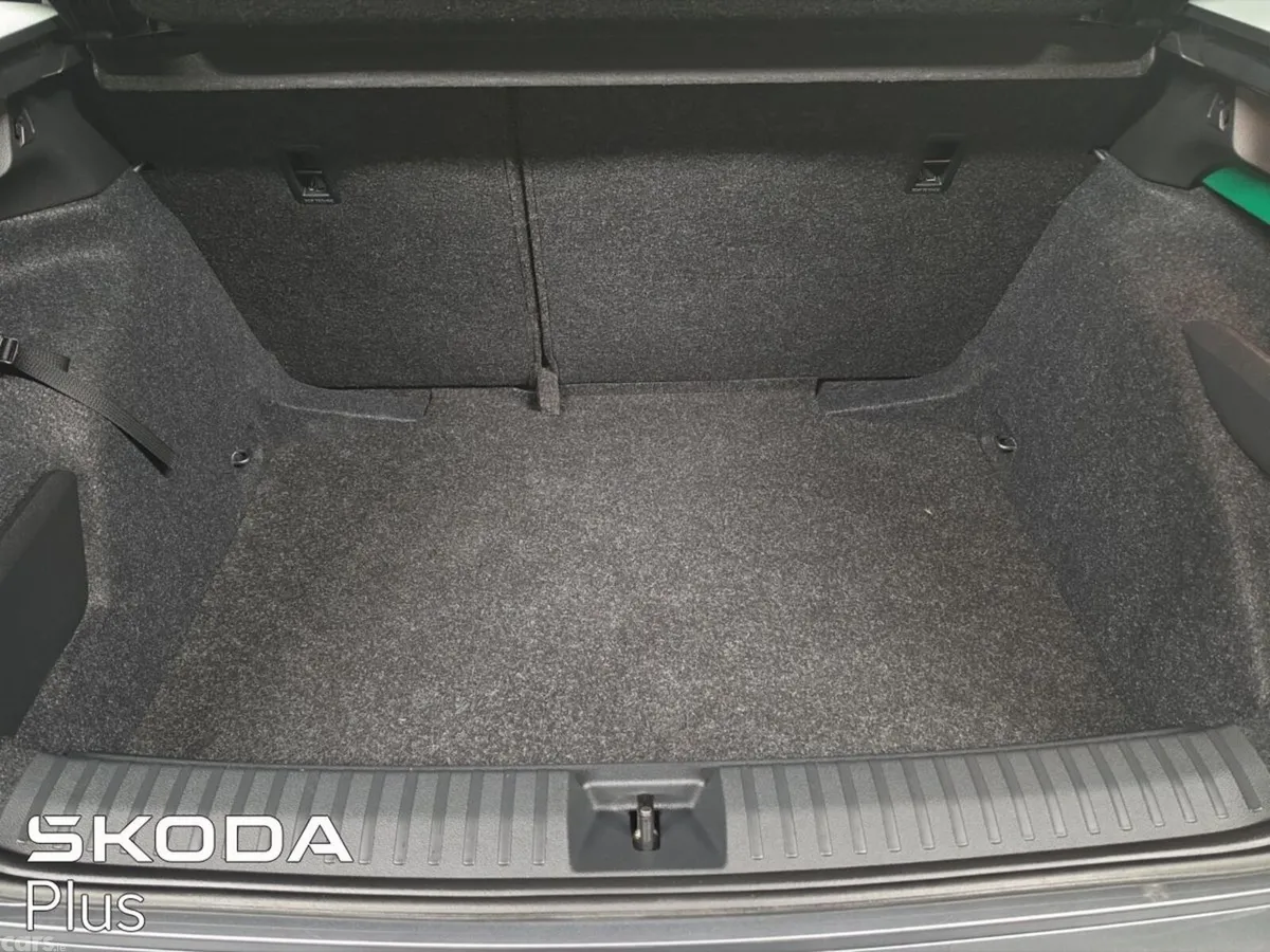 Skoda Kamiq Hatchback, Petrol, 2024, Grey