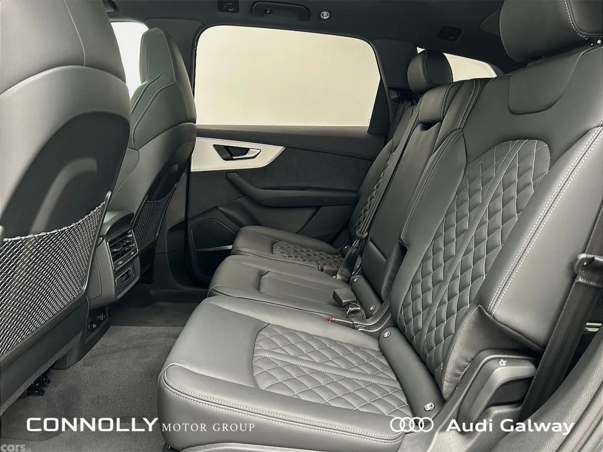 Audi Q7 SUV, Petrol Plug-in Hybrid, 2027, Grey