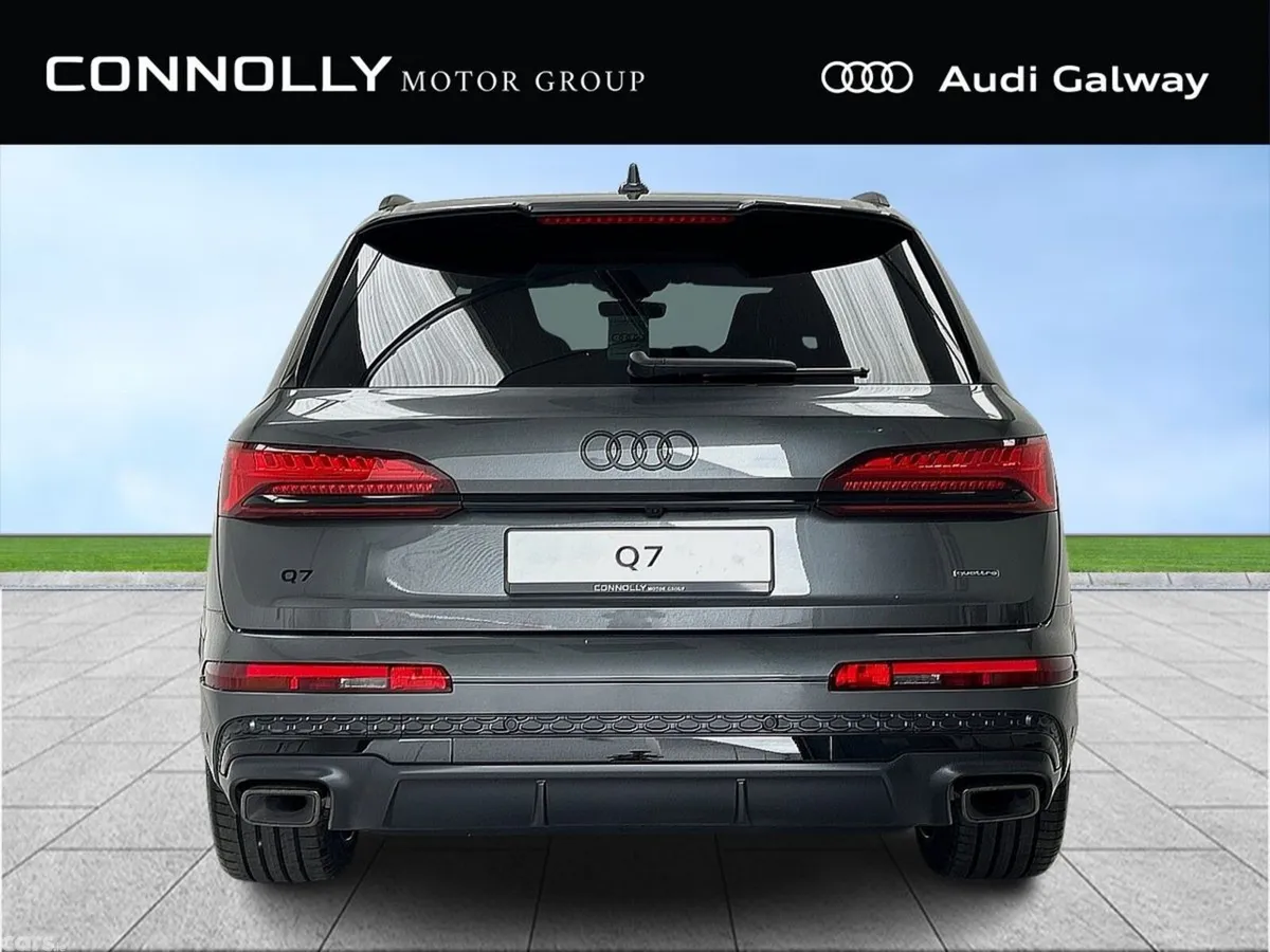 Audi Q7 SUV, Petrol Plug-in Hybrid, 2027, Grey
