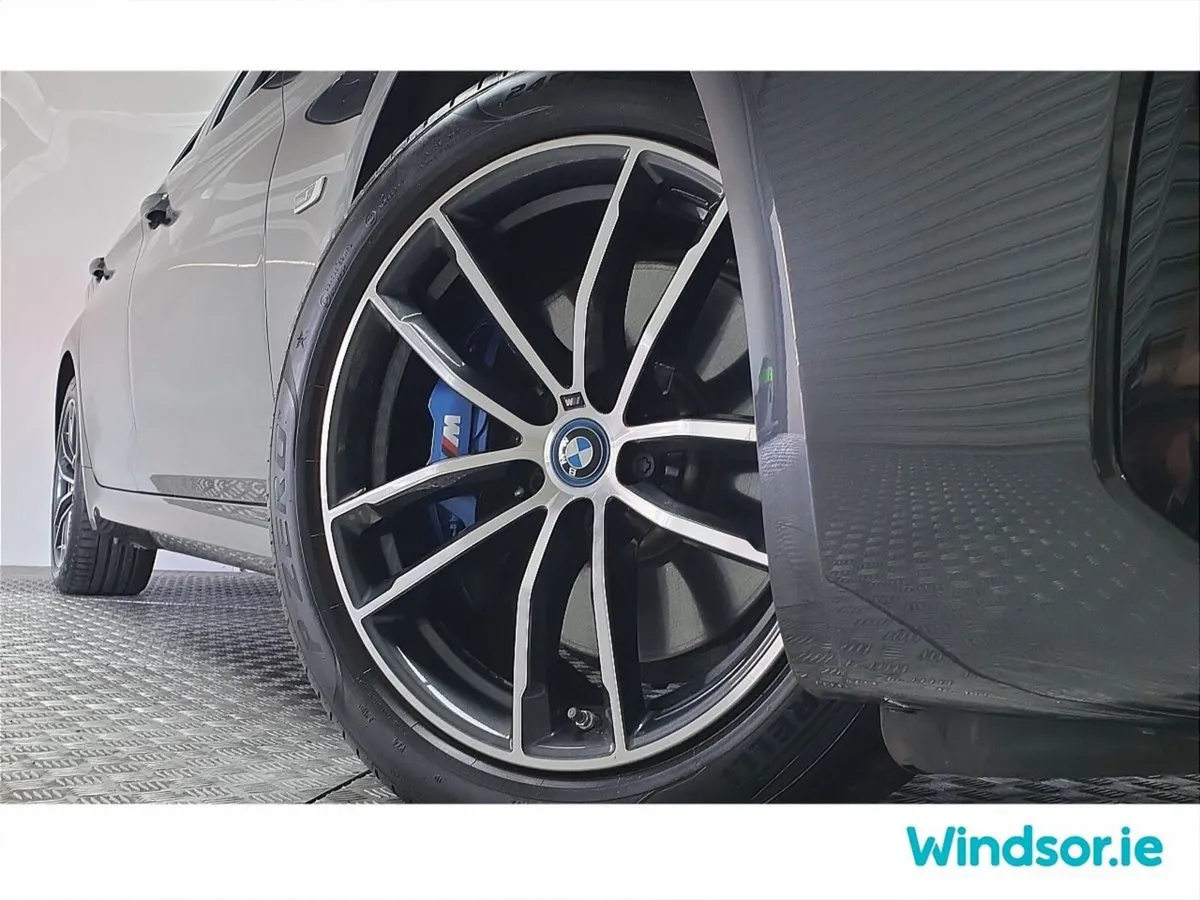BMW 5-Series Saloon, Petrol Plug-in Hybrid, 2022, Grey