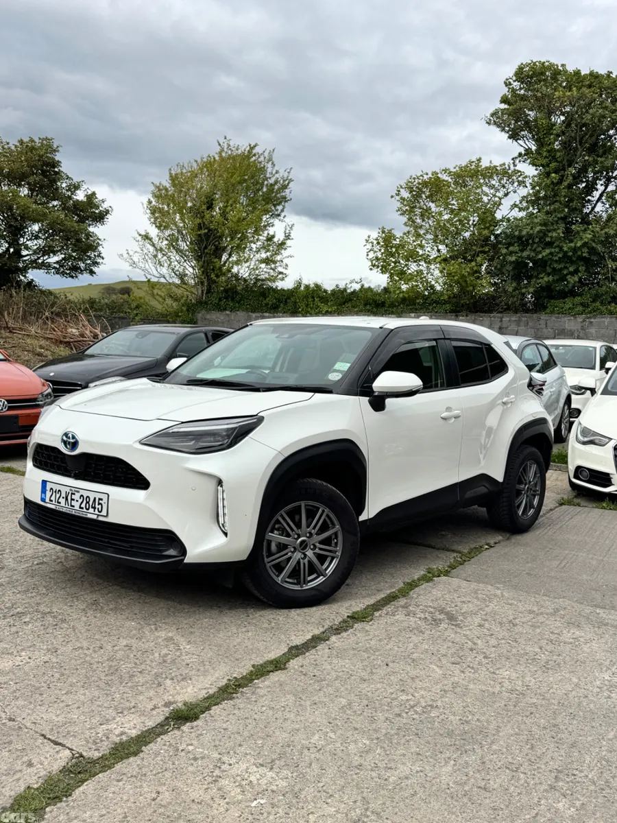 Toyota Yaris Cross SUV, Petrol Hybrid, 2021, White
